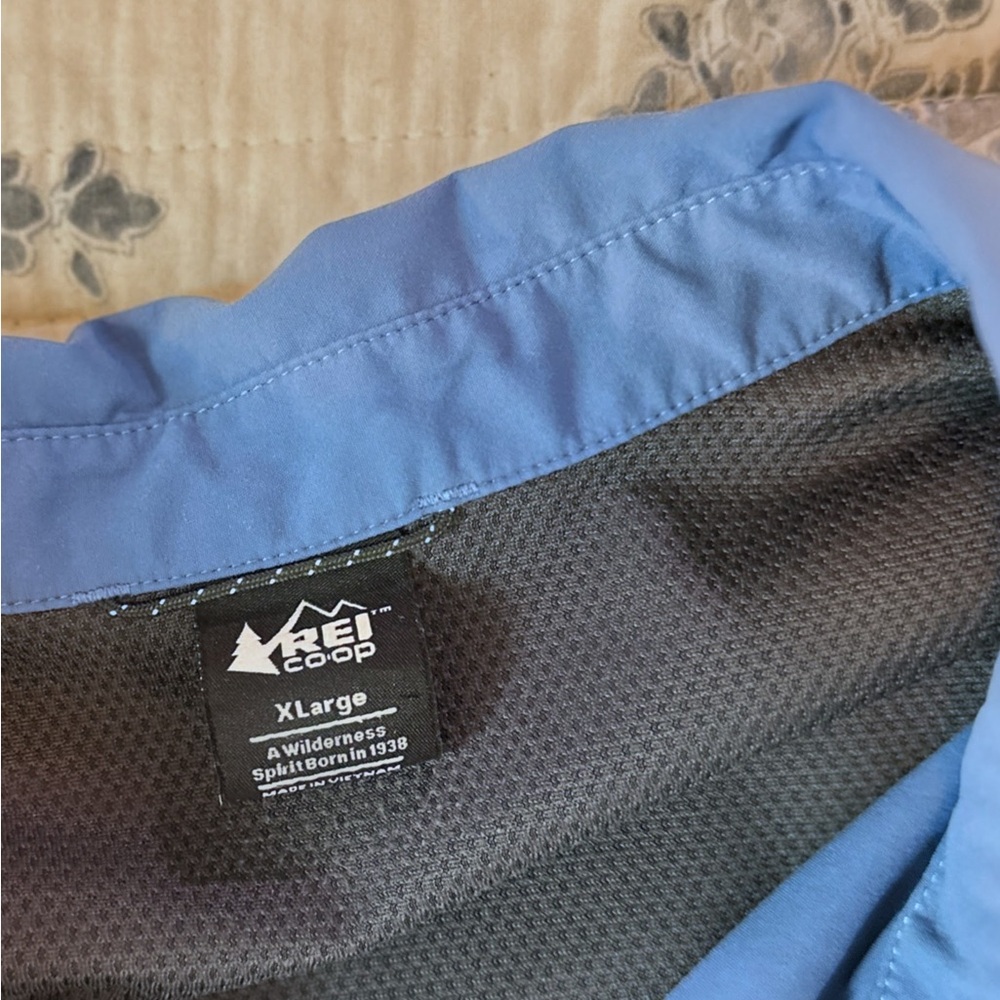 REI Co-op Mens XL Short Sleeve Hiking Shirt Blue Outdoor Button Front - Picture 4 of 6